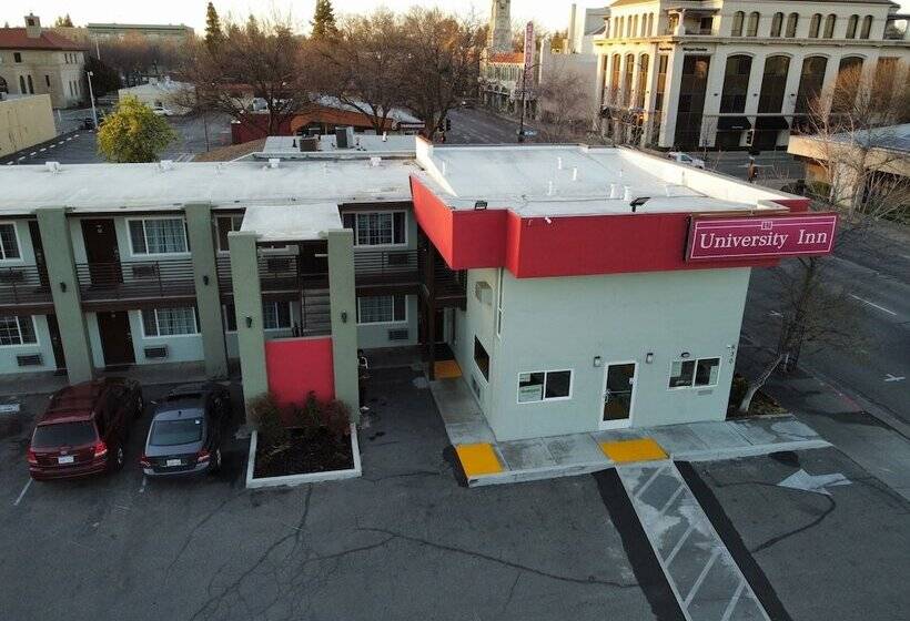 בית מלון כפרי University Inn Chico