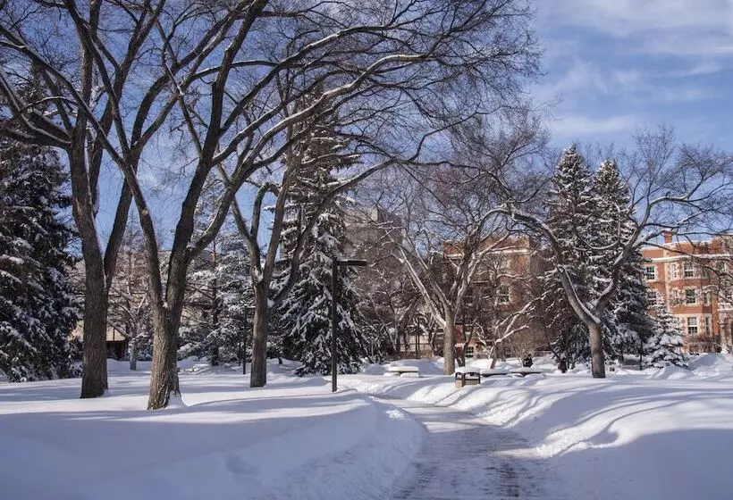 ホテル University Of Alberta   Guest Accommodation
