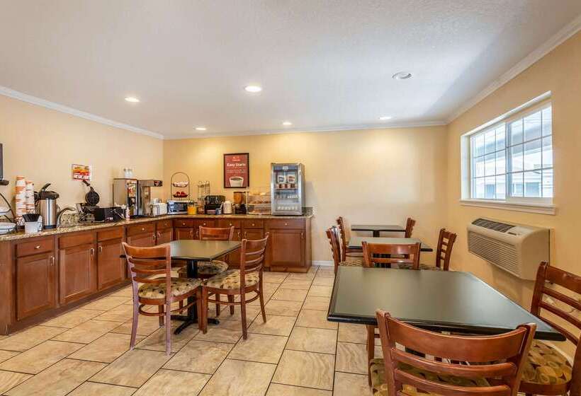 Мотель Econo Lodge Inn & Suites