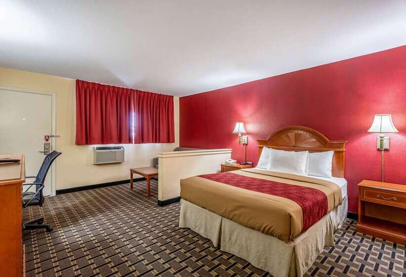Мотель Econo Lodge Inn & Suites
