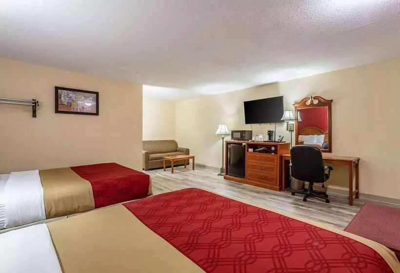 모텔 Econo Lodge Inn & Suites