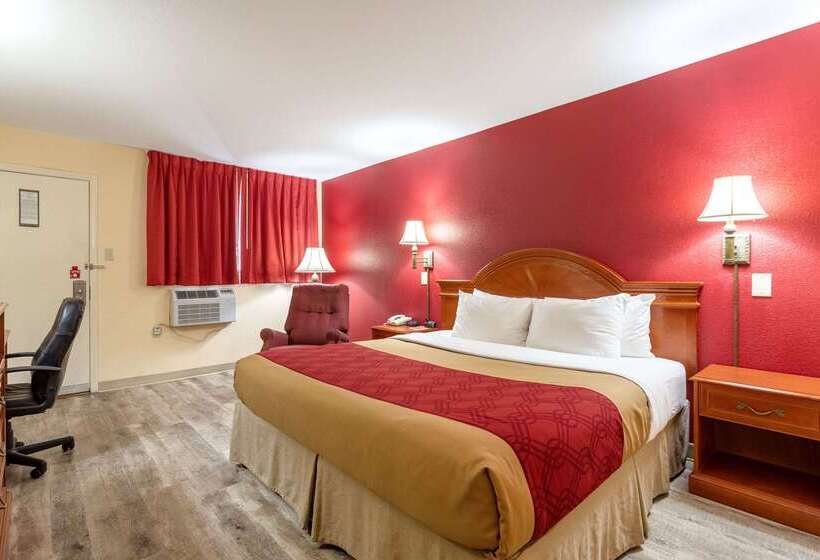 Мотель Econo Lodge Inn & Suites