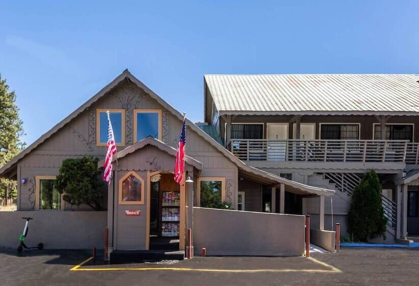 מוטל Econo Lodge Inn & Suites Heavenly Village Area