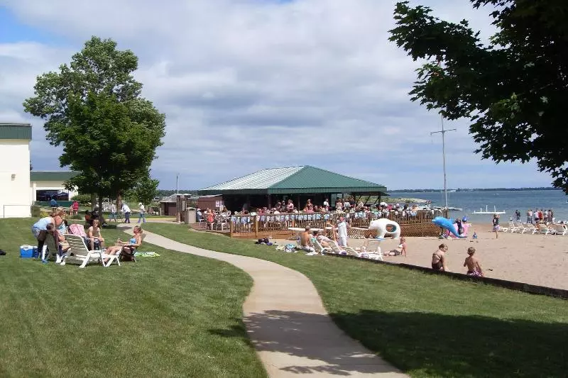 Tawas Bay Beach Resort
