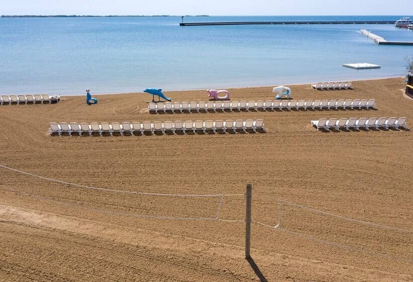 Tawas Bay Beach Resort