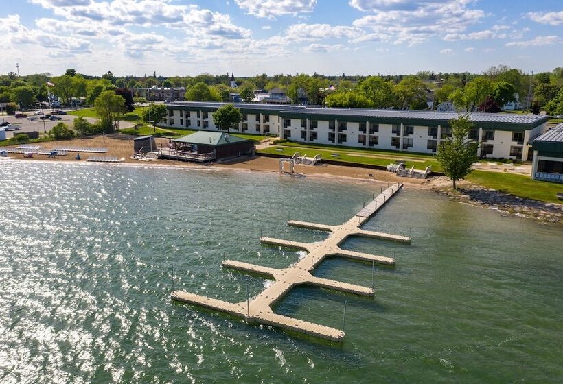 Tawas Bay Beach Resort