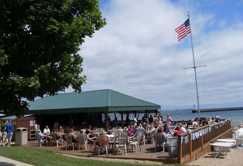 Tawas Bay Beach Resort