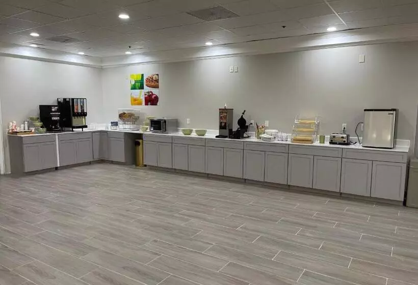 Retkeilymaja Quality Inn & Suites New Hartford   Utica