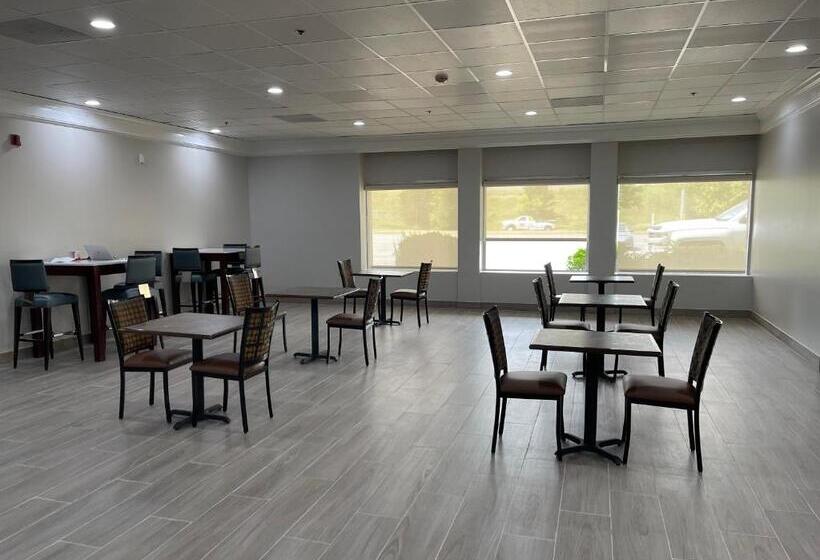 فندق صغير Quality Inn & Suites New Hartford Utica