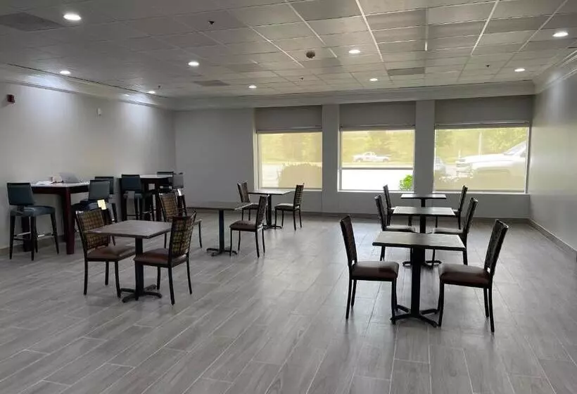 Retkeilymaja Quality Inn & Suites New Hartford   Utica