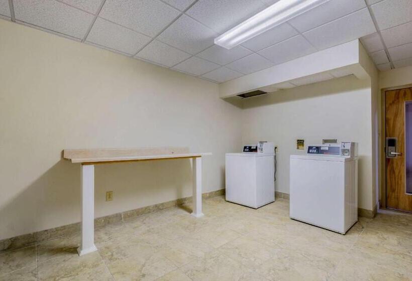 فندق صغير Quality Inn & Suites New Hartford Utica