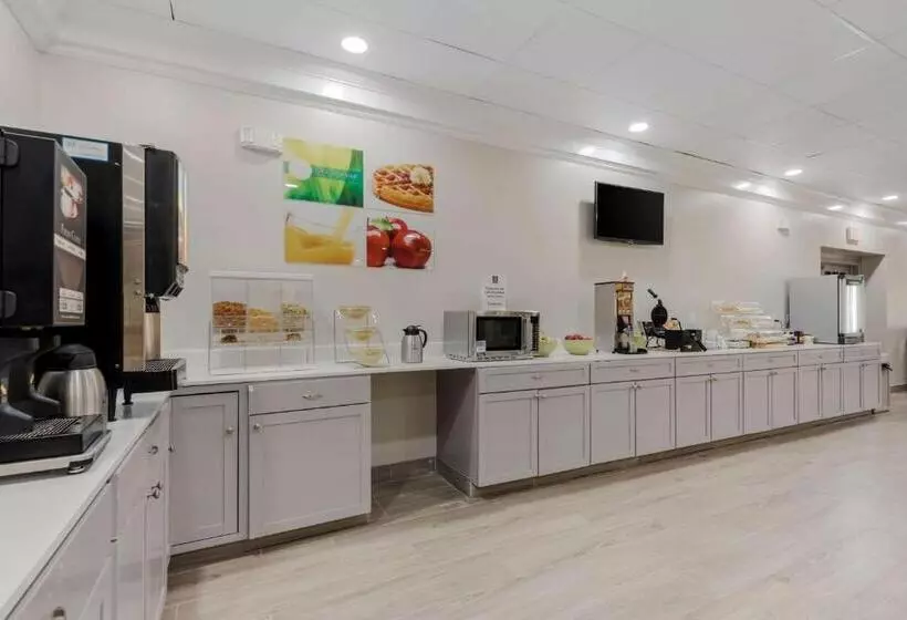 Retkeilymaja Quality Inn & Suites New Hartford   Utica