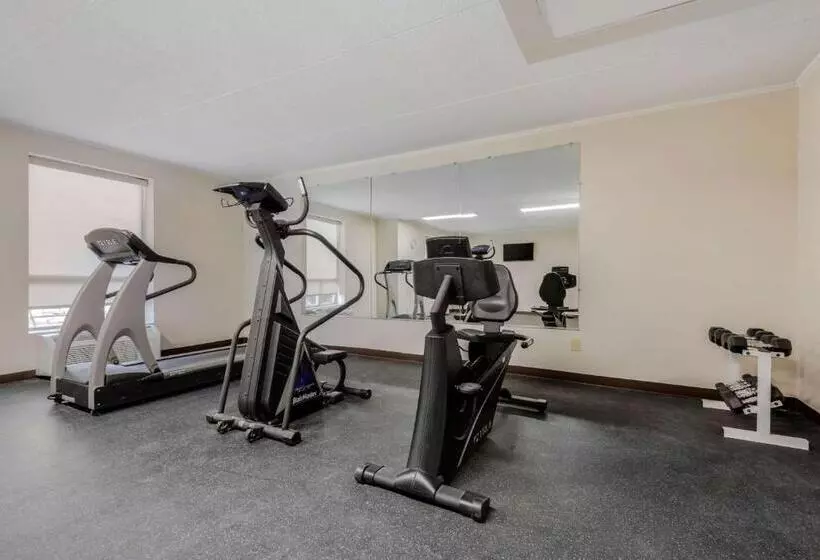 Retkeilymaja Quality Inn & Suites New Hartford   Utica