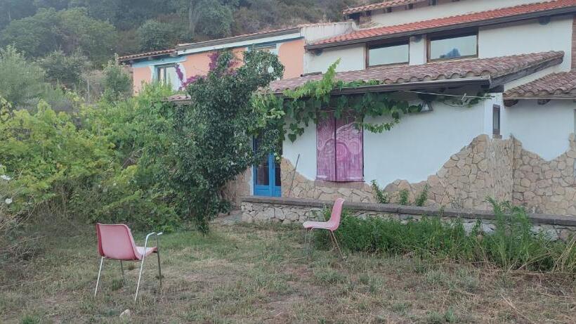 Nocleg ze śniadaniem Il Nuraghe