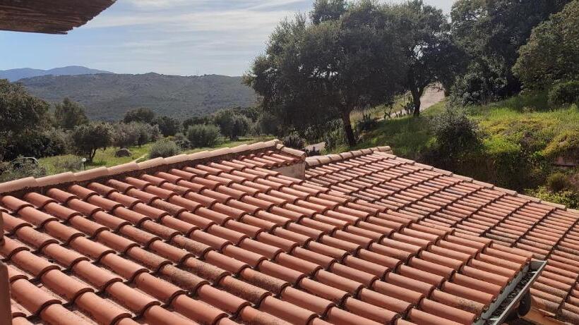 Nocleg ze śniadaniem Il Nuraghe