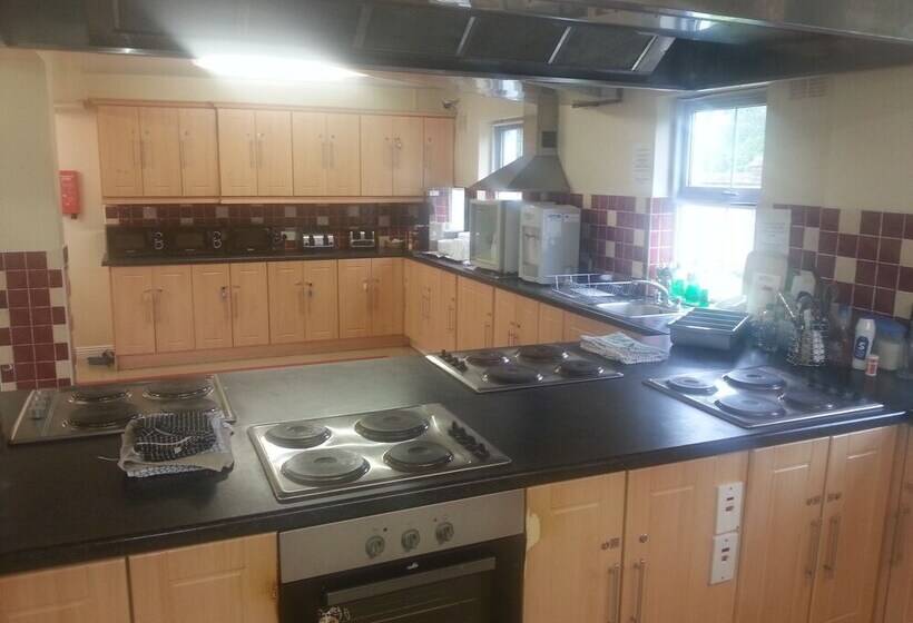 Courtbrack Accommodation   Hostel