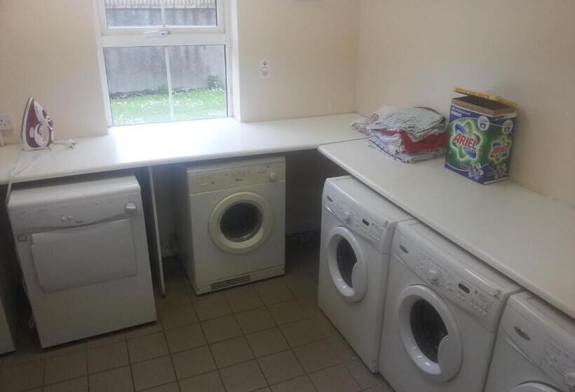 Courtbrack Accommodation   Hostel