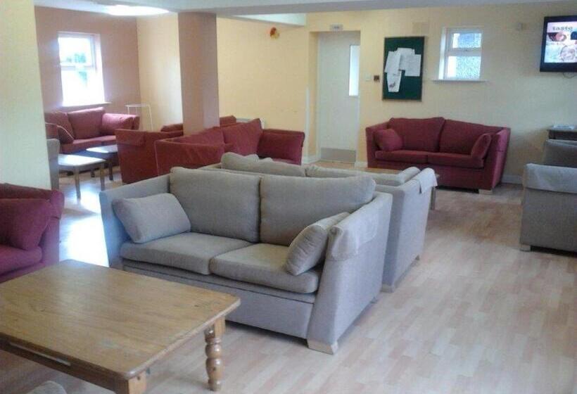 Courtbrack Accommodation   Hostel