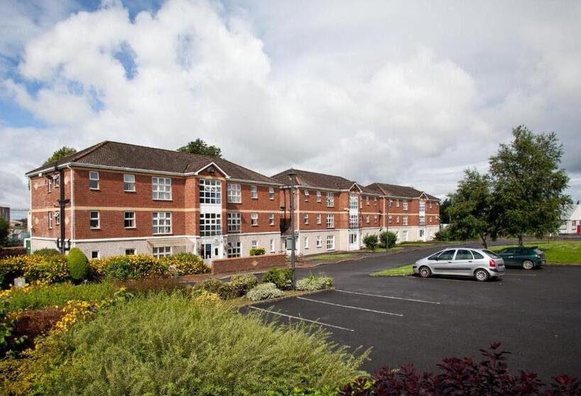 Courtbrack Accommodation   Hostel