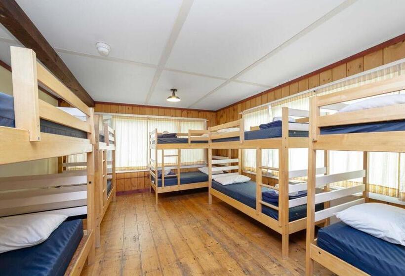 Hi Martha S Vineyard   Hostel