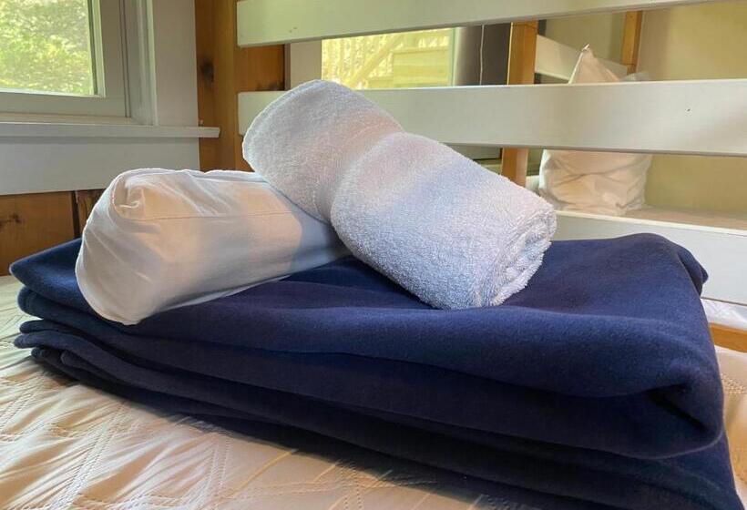 Hi Martha S Vineyard   Hostel