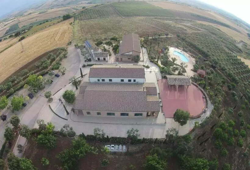 ホテル Masseria Casacapanna
