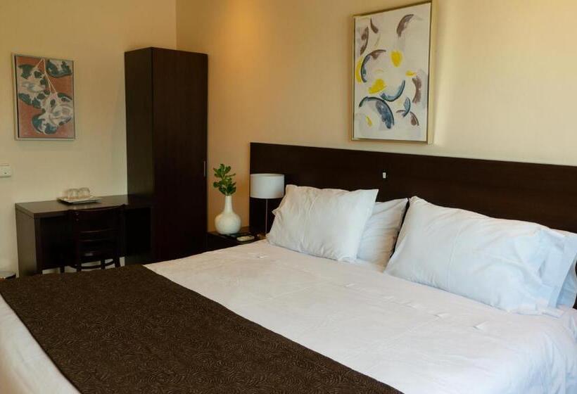 هتل Plaza Cienfuegos