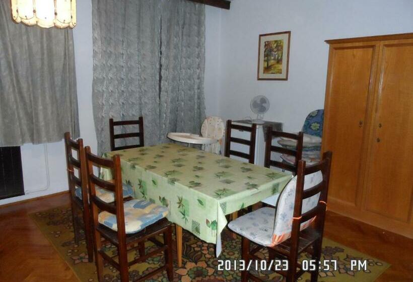 بنسيون Hársfaapartman és Vendégház