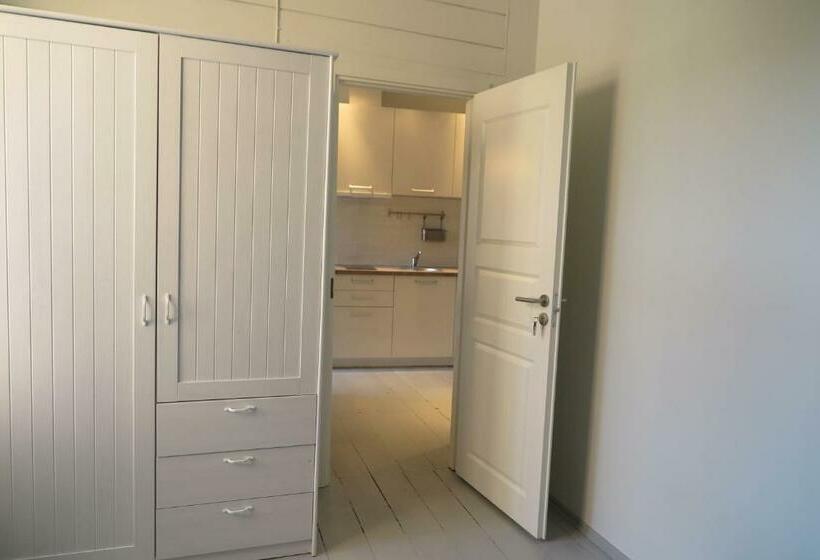 پانسیون Senoji Vaistine