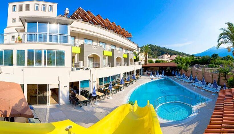 אתר נופש Rich Melissa