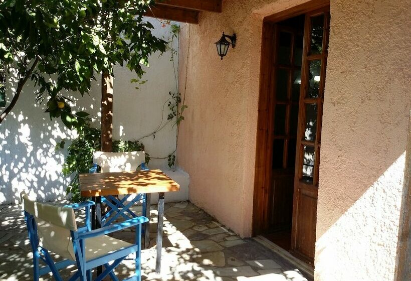 Beautiful Cottage In S West Crete Near The Sea