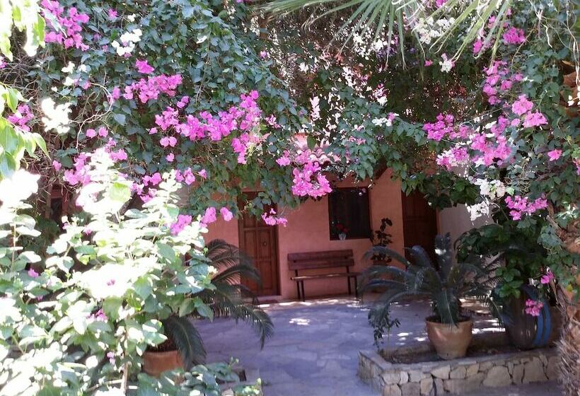 Beautiful Cottage In S West Crete Near The Sea