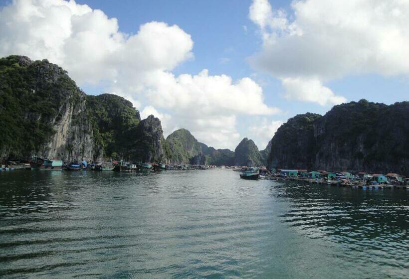 هتل Phuong Mai Family