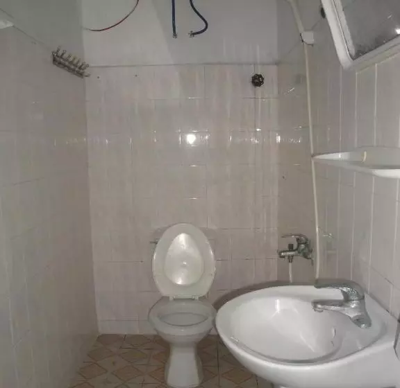 هتل Phuong Mai Family