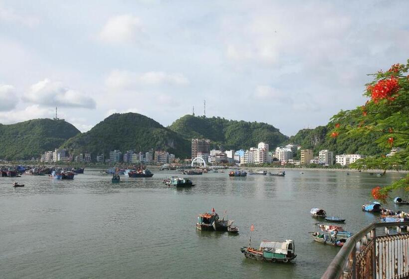 هتل Phuong Mai Family