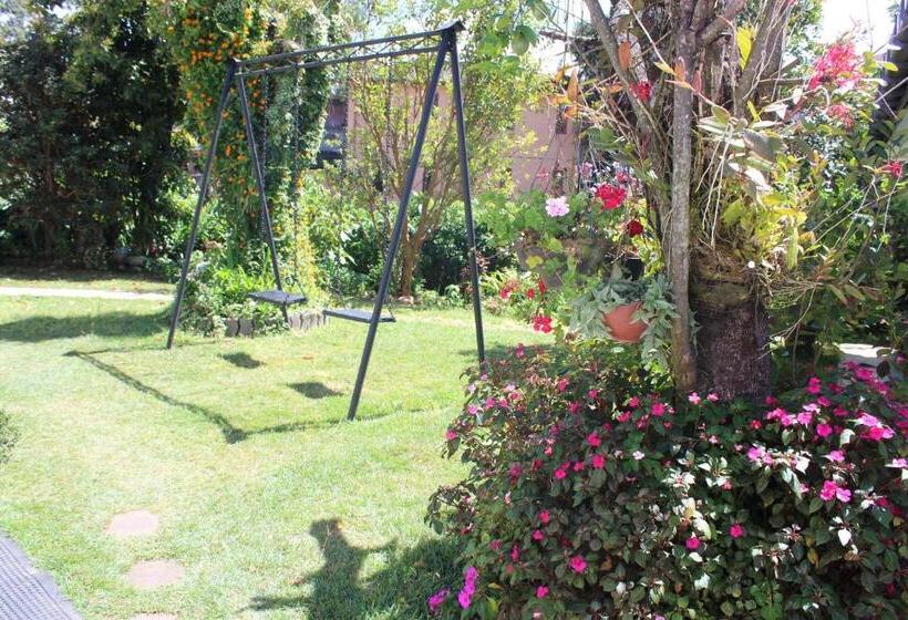 پانسیون Bungalow 28