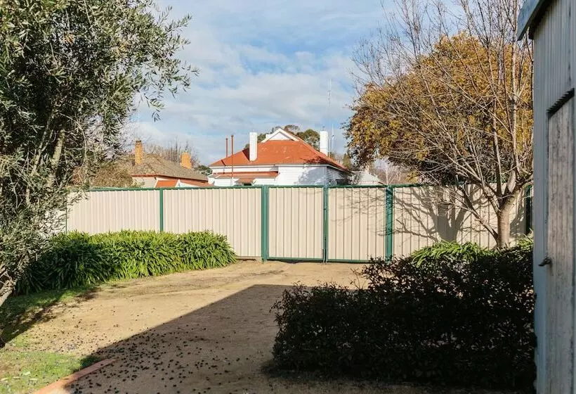 Isabella At Kyneton