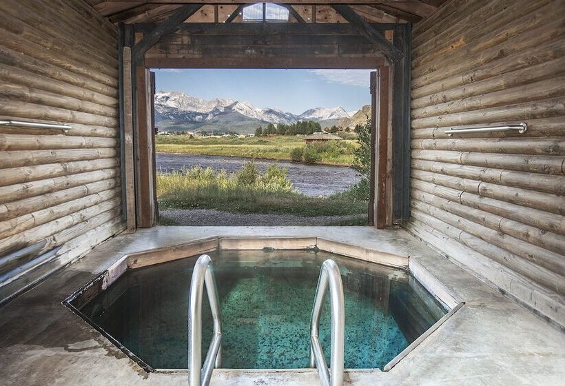 汽车旅馆 Mountain Village Lodge