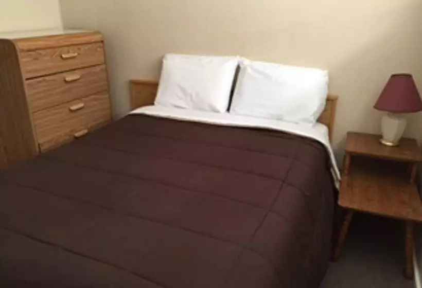 Trail Motel & Rv Park