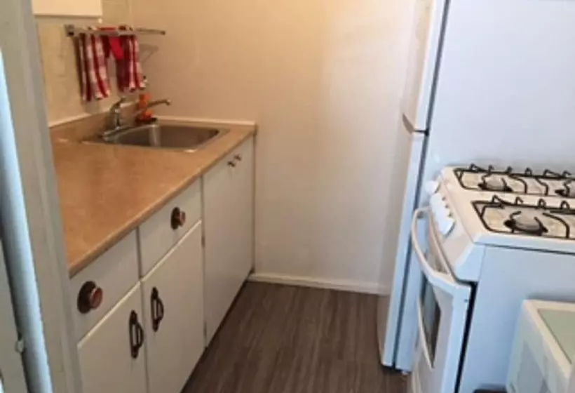 Trail Motel & Rv Park