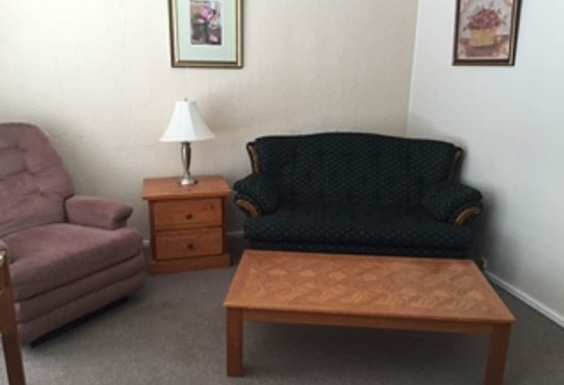 Trail Motel & Rv Park