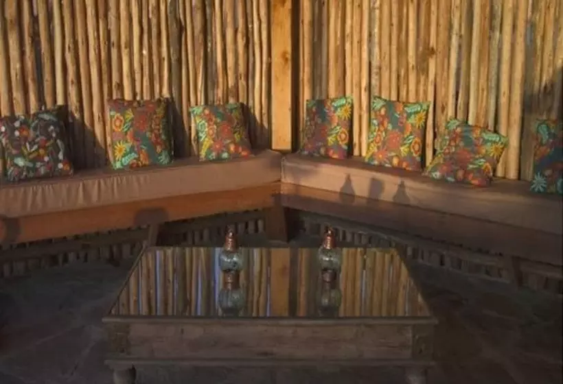 Hotelli Cuarzo Lodge