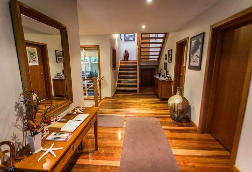 膳宿费 Eugenies Inverloch