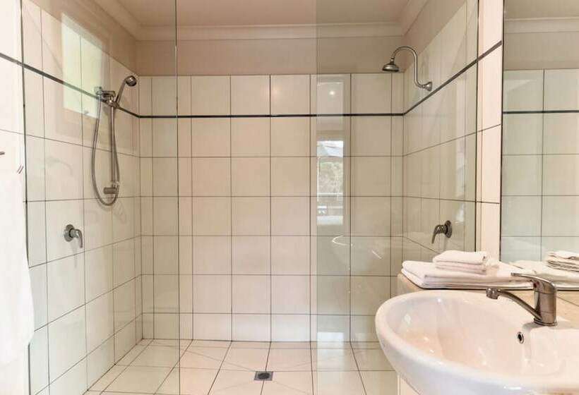 膳宿费 Eugenies Inverloch