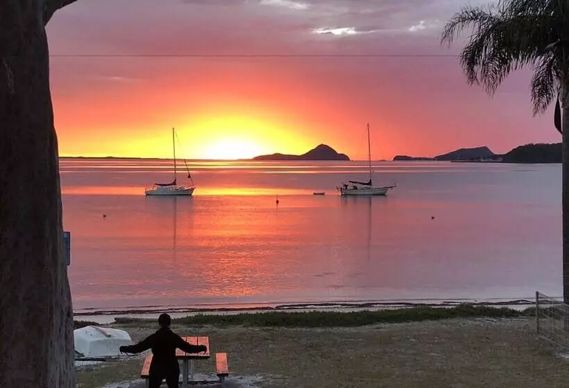 ペンション Salamander Beach Accommodation Adults Only