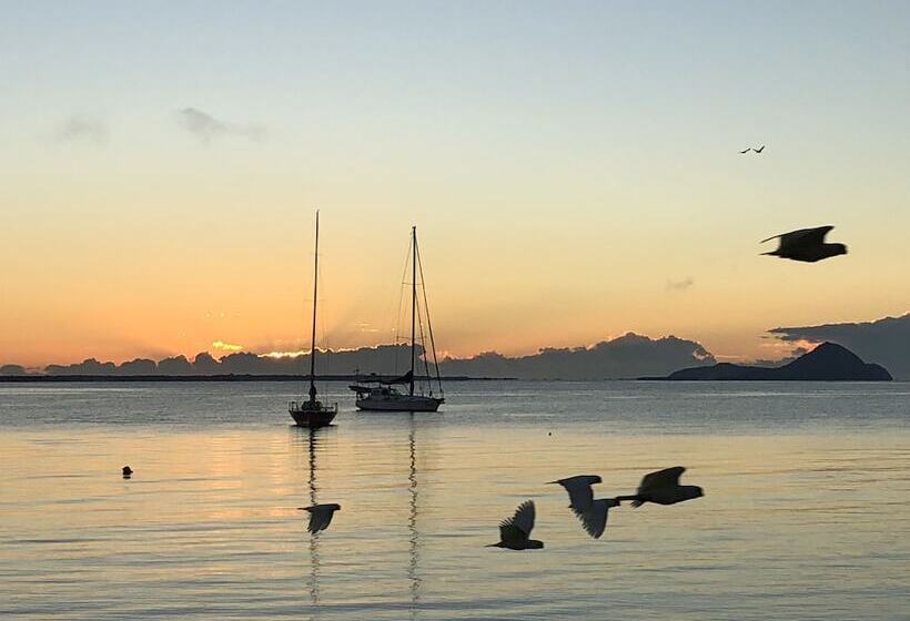 펜션 Salamander Beach Accommodation Adults Only