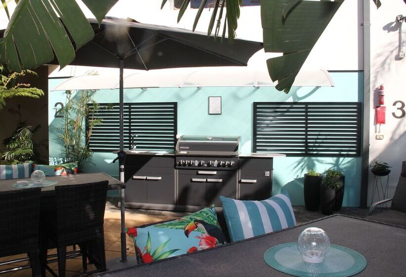 펜션 Salamander Beach Accommodation Adults Only