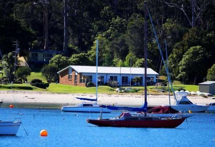 Quarantine Bay Beach Cottages