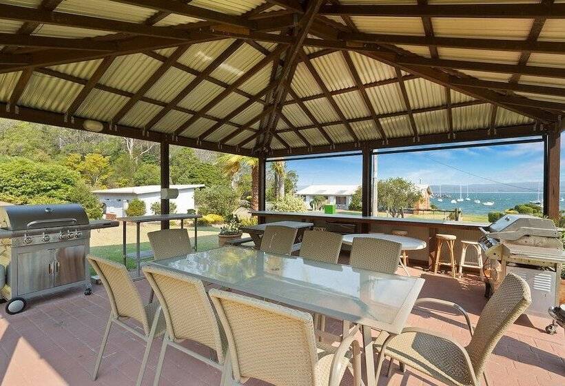 Quarantine Bay Beach Cottages