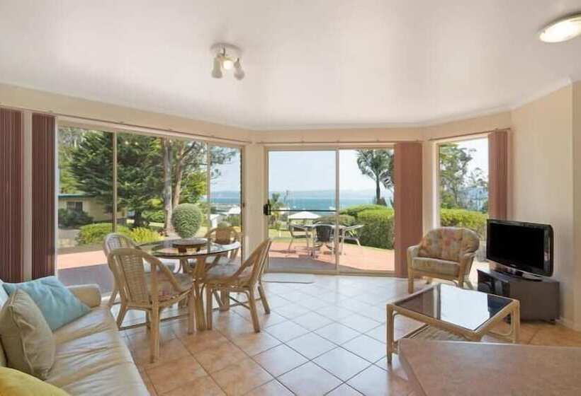 Quarantine Bay Beach Cottages